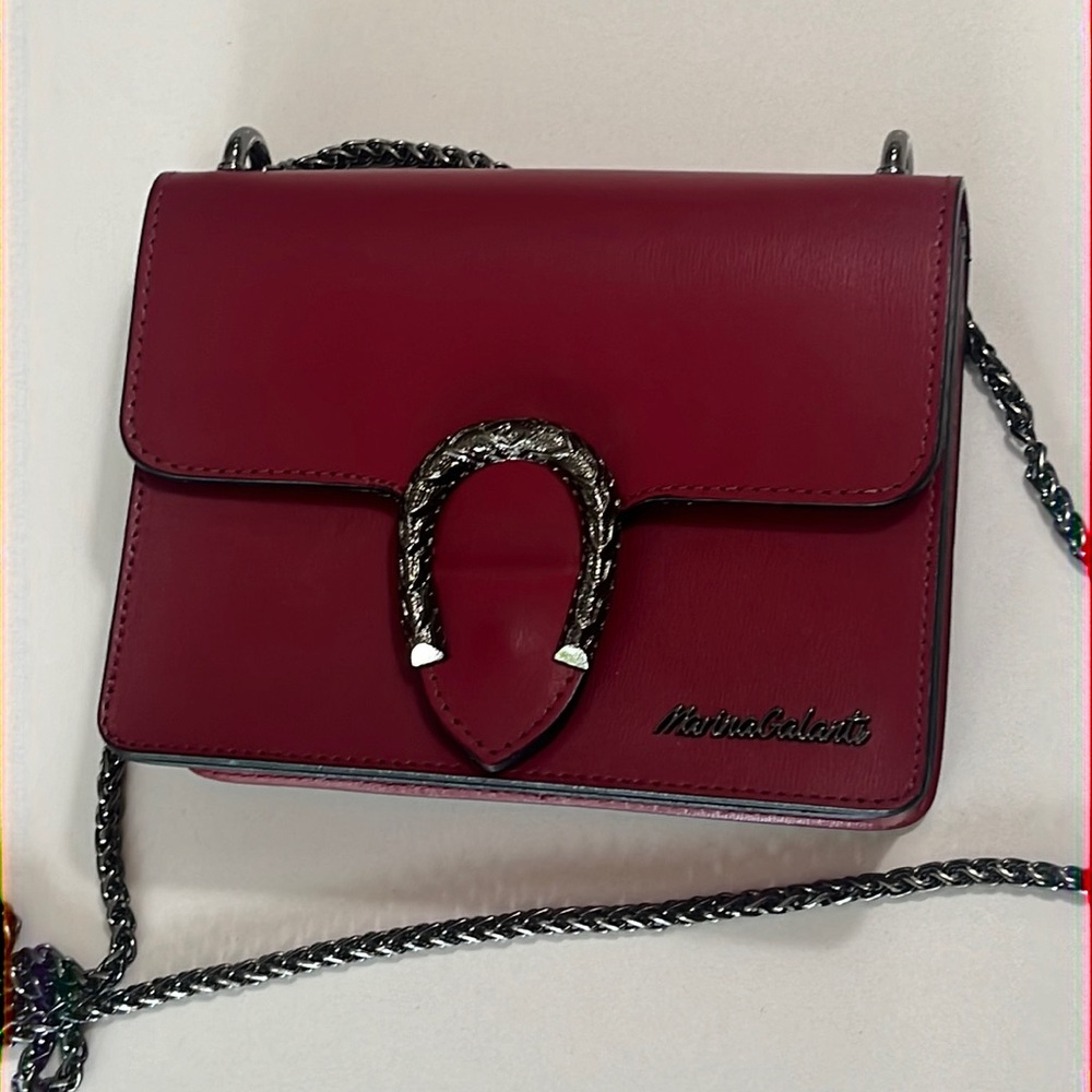 Marina Galanti red leather purse in EUC